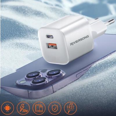 Riversong Travel Adapter PowerKub G30 Pro Dual USB White